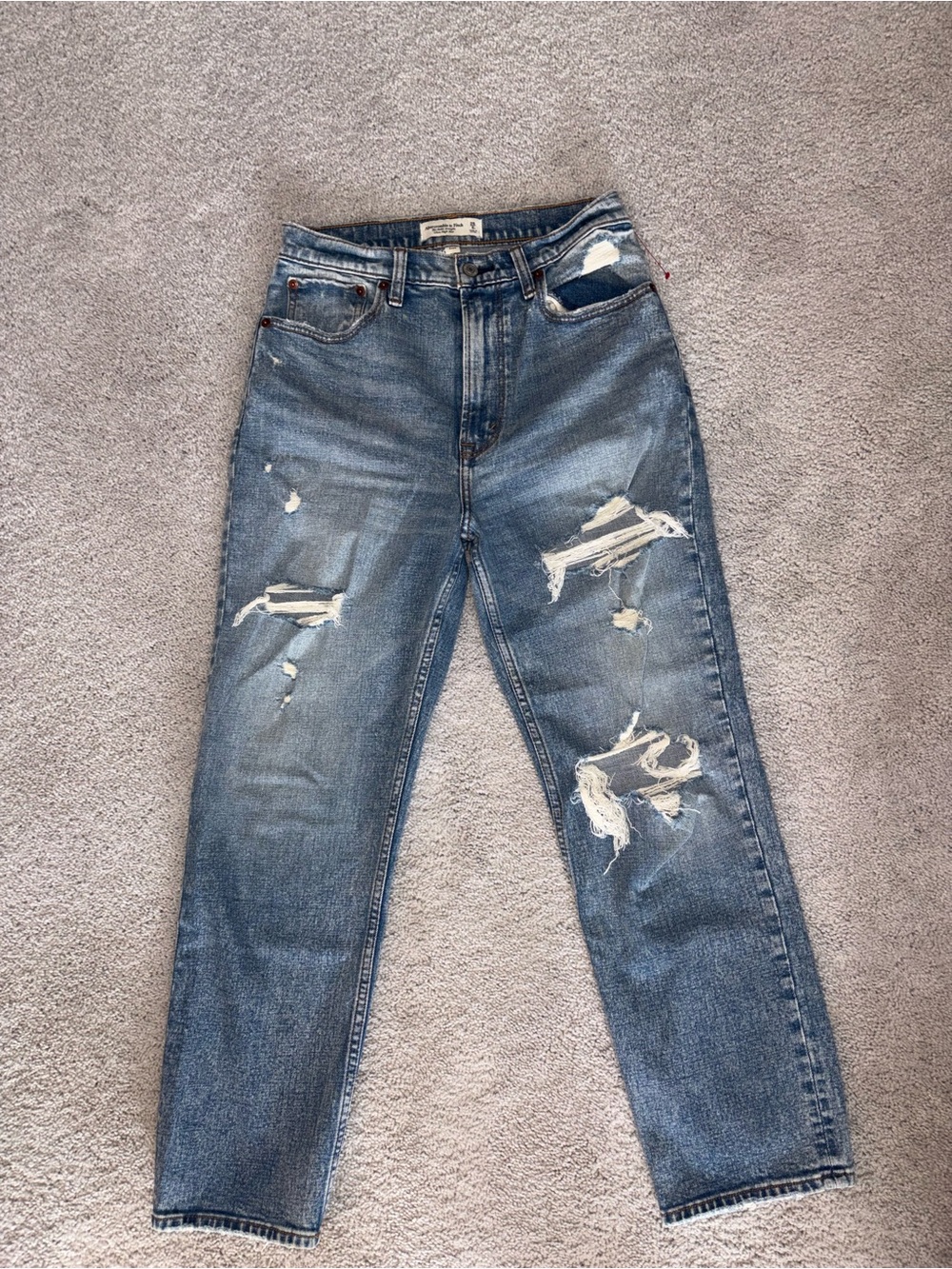 Abercrombie Curve Love Ultra High Rise Dad
Jeans Size 28/6 Distressed Light Wash